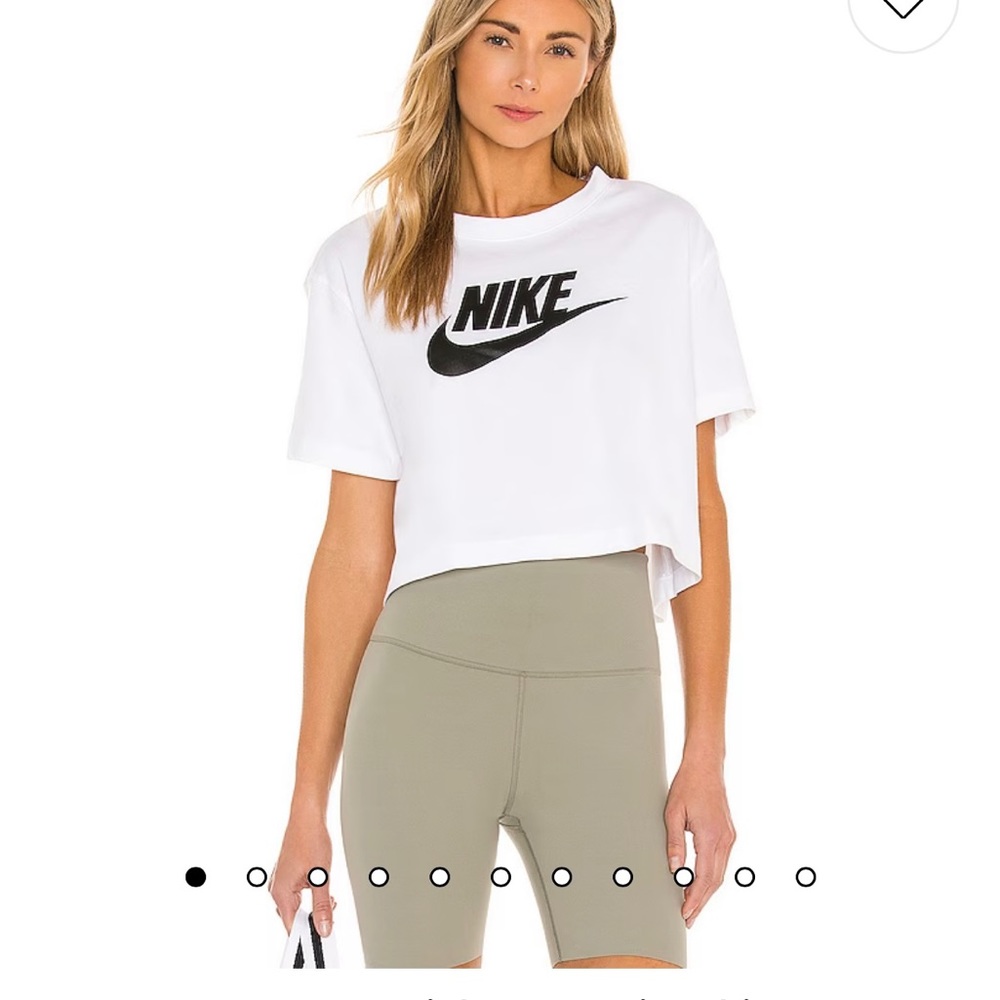 Nike NSW Essential Crop Tee in White